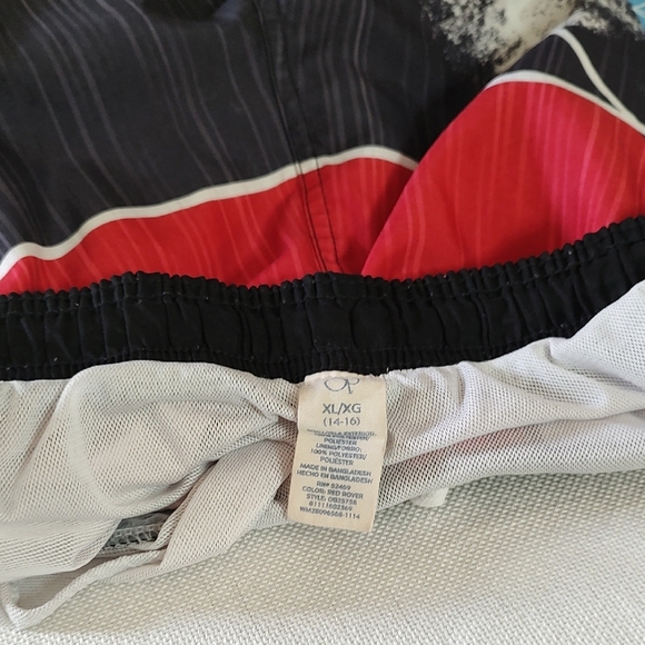 OP Kids Camo and Red Shorts Set - Picture 6 of 9